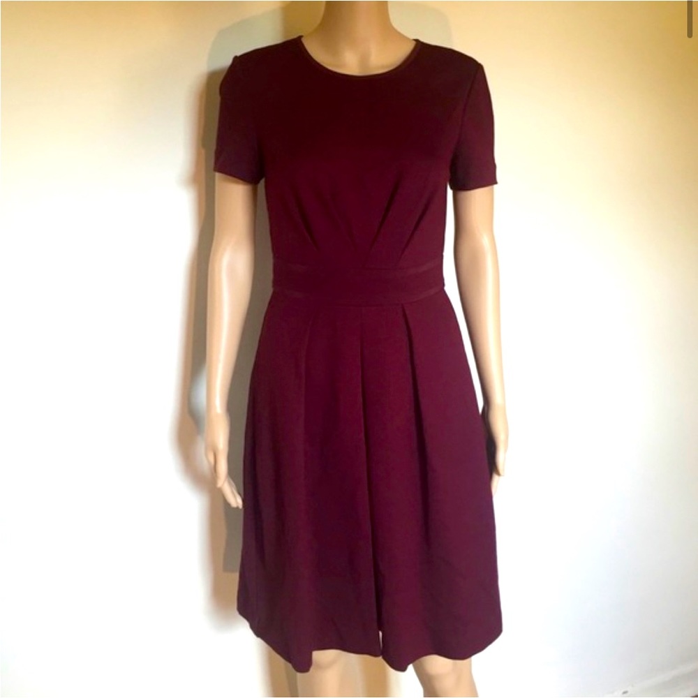 Trina Turk elegant burgundy dress sz 2 NWOT